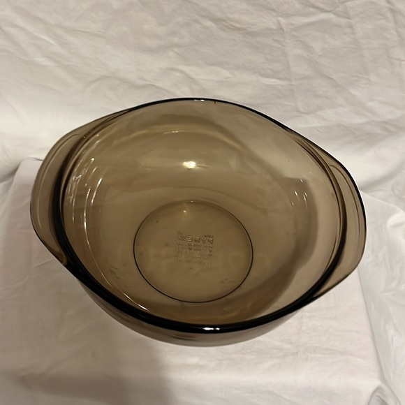 Brown Pyrex baking dish - Picture 3 of 5